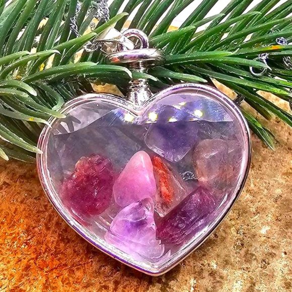 Nature Super Seven Crystal Ruby Chips Floating Heart Shape Pendant Necklace - Picture 1 of 10